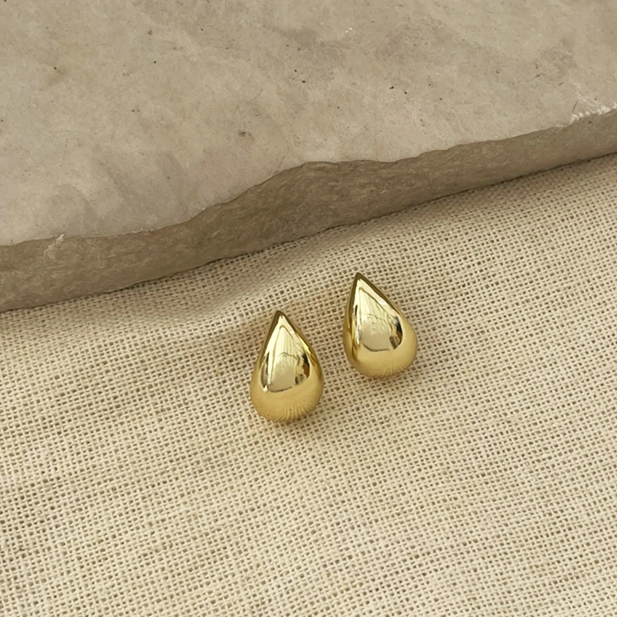 Gold Waterdrop Earrings