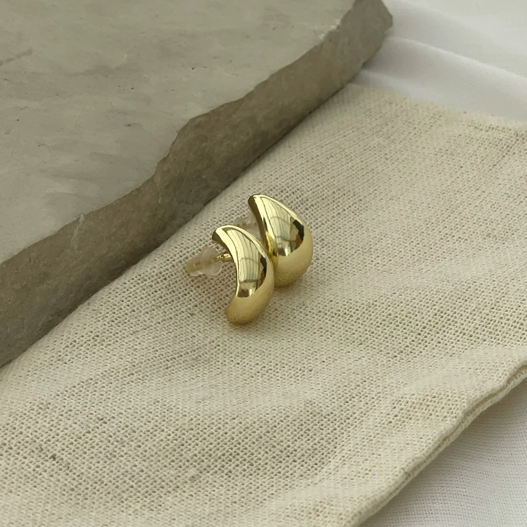 Gold Waterdrop Earrings