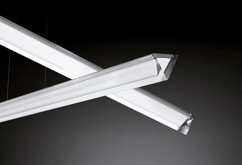 Halo Lineal Pendant Lamp